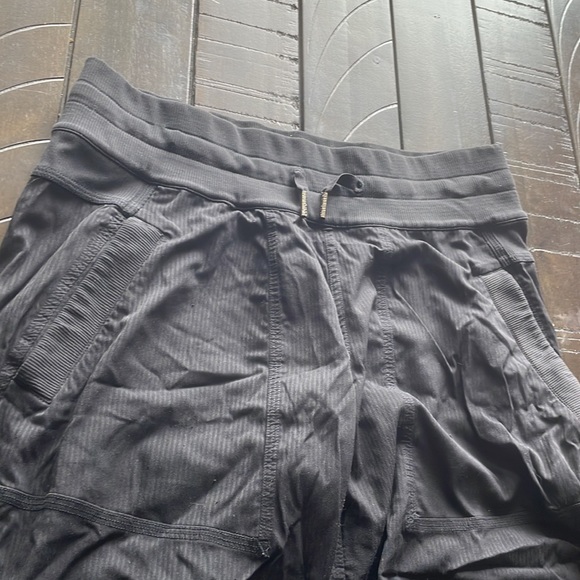 Studio Crop Size 6 - Picture 6 of 11